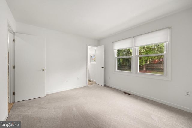 16 BUCK RD, Stafford, VA 22556