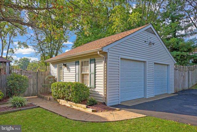 16 BUCK RD, Stafford, VA 22556