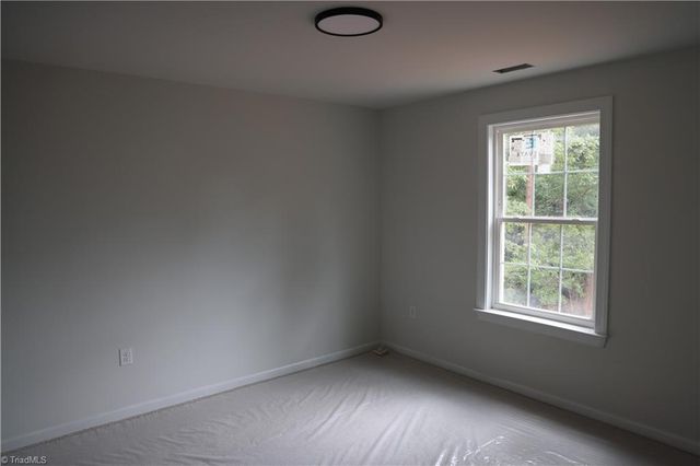 4533 Baux Mountain Road, Winston-salem, NC 27105