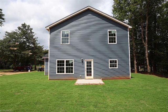 4533 Baux Mountain Road, Winston-salem, NC 27105