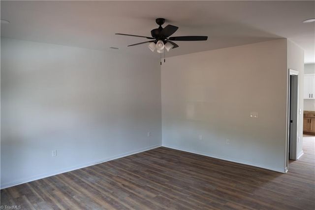 4533 Baux Mountain Road, Winston-salem, NC 27105