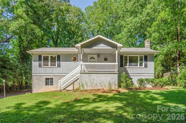 33 Baker Drive, Asheville, NC 28806
