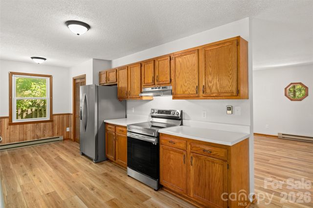 33 Baker Drive, Asheville, NC 28806