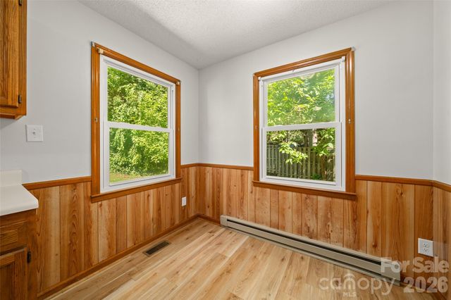 33 Baker Drive, Asheville, NC 28806