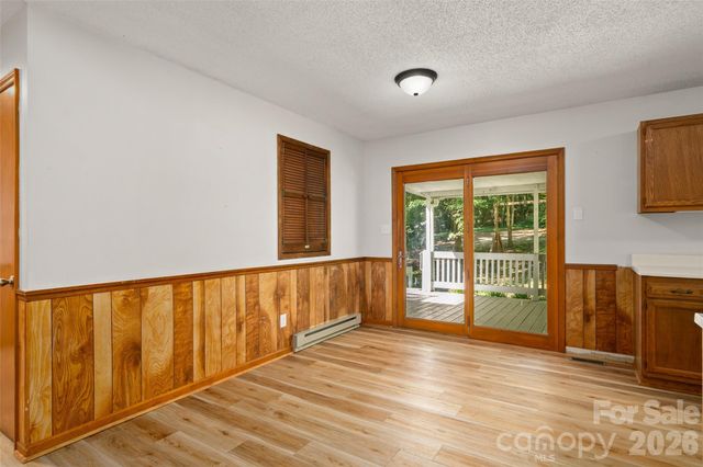 33 Baker Drive, Asheville, NC 28806