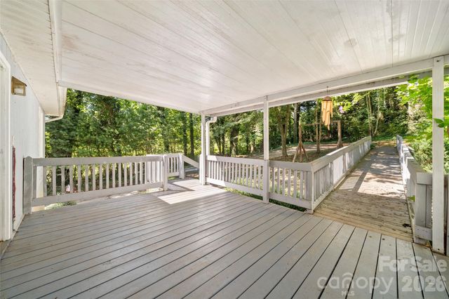 33 Baker Drive, Asheville, NC 28806