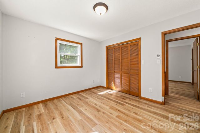 33 Baker Drive, Asheville, NC 28806