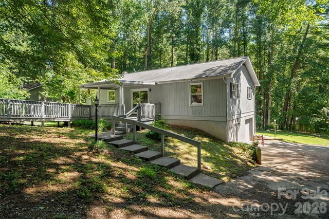 33 Baker Drive, Asheville, NC 28806