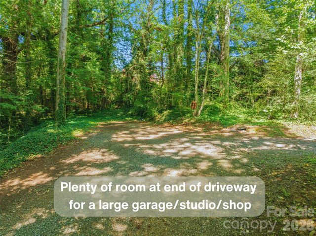 33 Baker Drive, Asheville, NC 28806