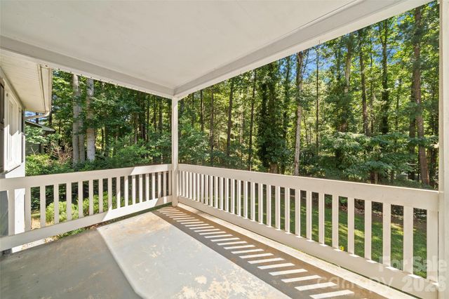 33 Baker Drive, Asheville, NC 28806