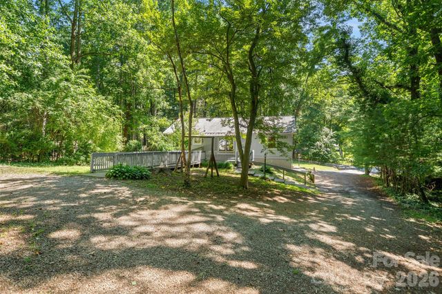 33 Baker Drive, Asheville, NC 28806