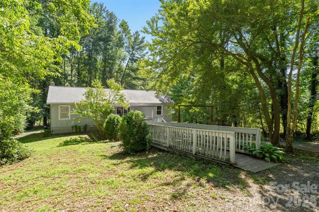 33 Baker Drive, Asheville, NC 28806