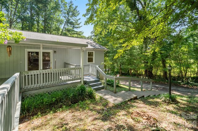 33 Baker Drive, Asheville, NC 28806