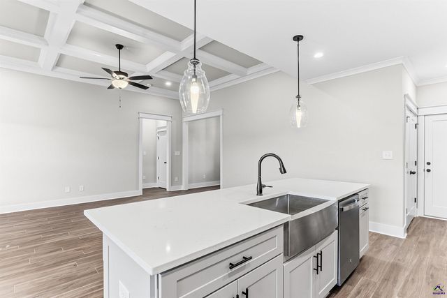 104 Black Birch Lane, Kathleen, GA 31047