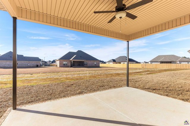 104 Black Birch Lane, Kathleen, GA 31047