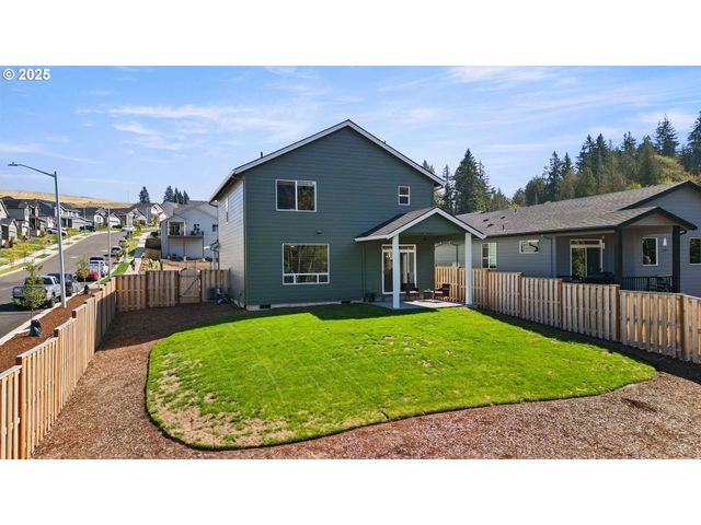 2458 Ne SWEETWATER Rd, Estacada, OR 97023