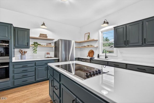 117 High Street, Ashland, OR 97520