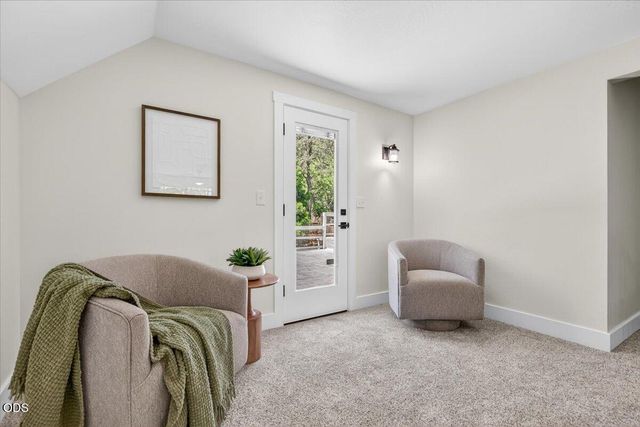 117 High Street, Ashland, OR 97520