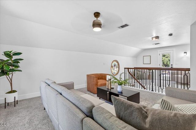 117 High Street, Ashland, OR 97520