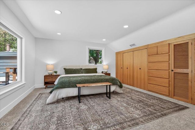 117 High Street, Ashland, OR 97520