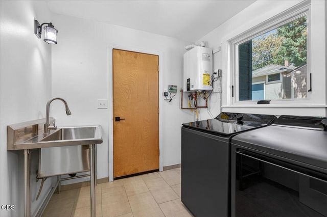 117 High Street, Ashland, OR 97520