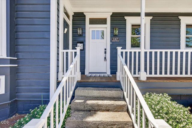 117 High Street, Ashland, OR 97520
