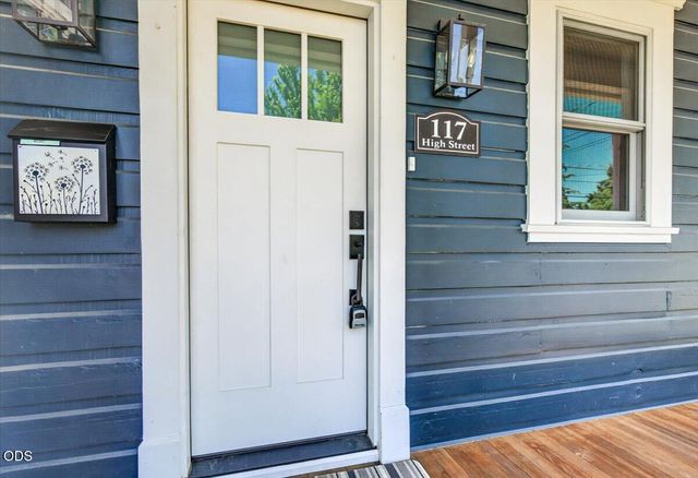117 High Street, Ashland, OR 97520