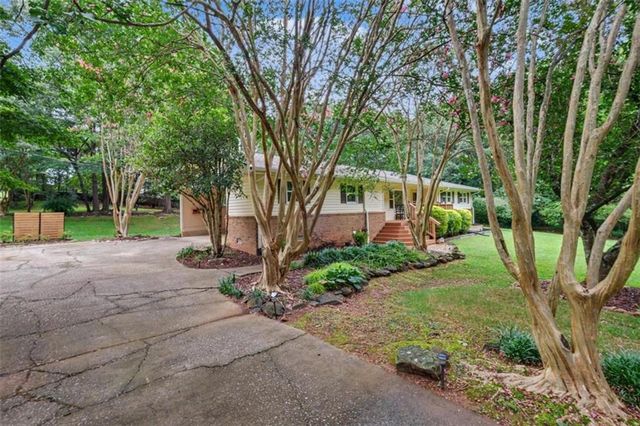 345 Hickory Hills Drive, Jefferson, GA 30549