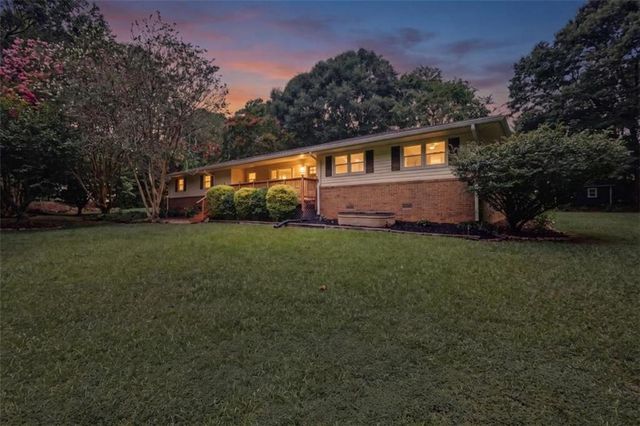 345 Hickory Hills Drive, Jefferson, GA 30549