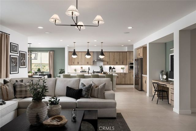 4064 Saddle Drive, Palmdale, CA 93551