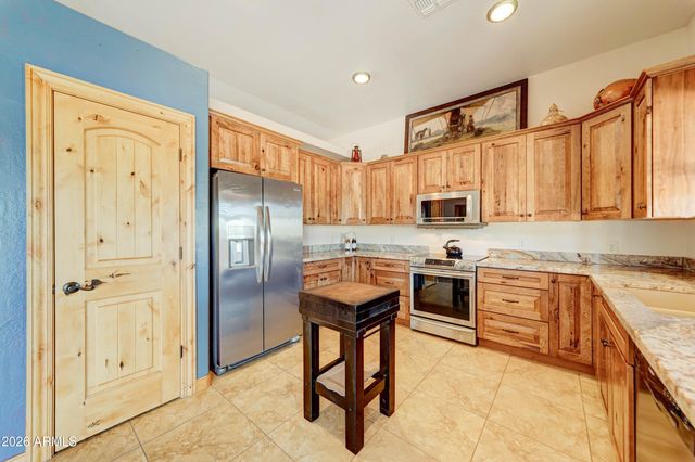 4642 N TOMAHAWK Road, Apache Junction, AZ 85119