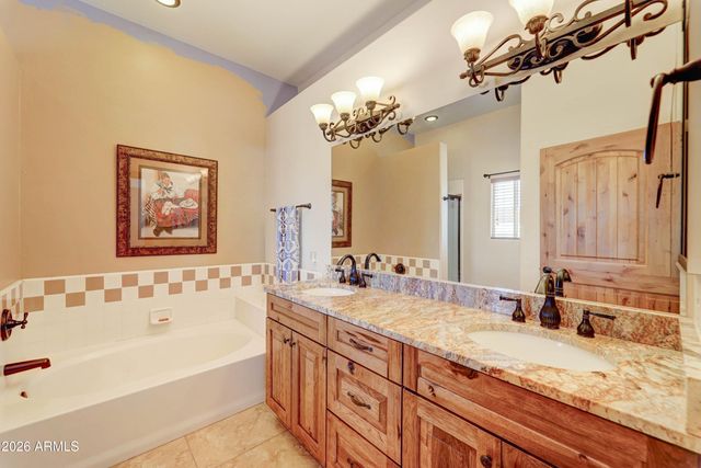 4642 N TOMAHAWK Road, Apache Junction, AZ 85119