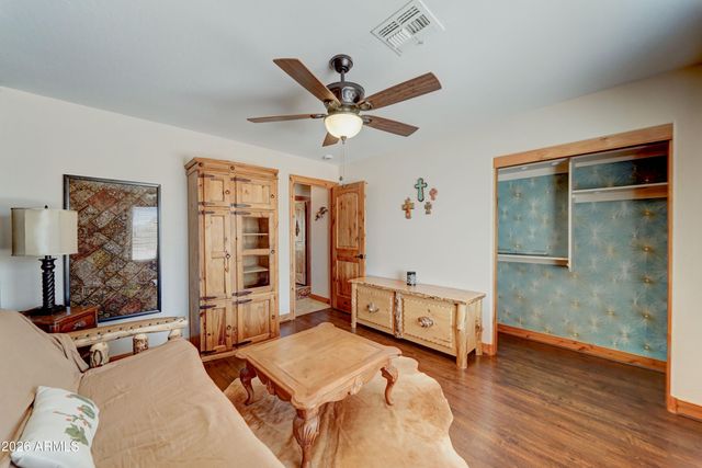 4642 N TOMAHAWK Road, Apache Junction, AZ 85119