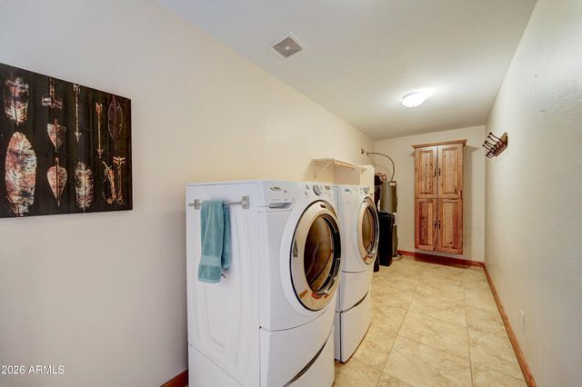 4642 N TOMAHAWK Road, Apache Junction, AZ 85119