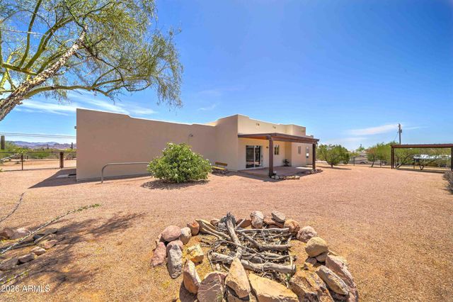 4642 N TOMAHAWK Road, Apache Junction, AZ 85119