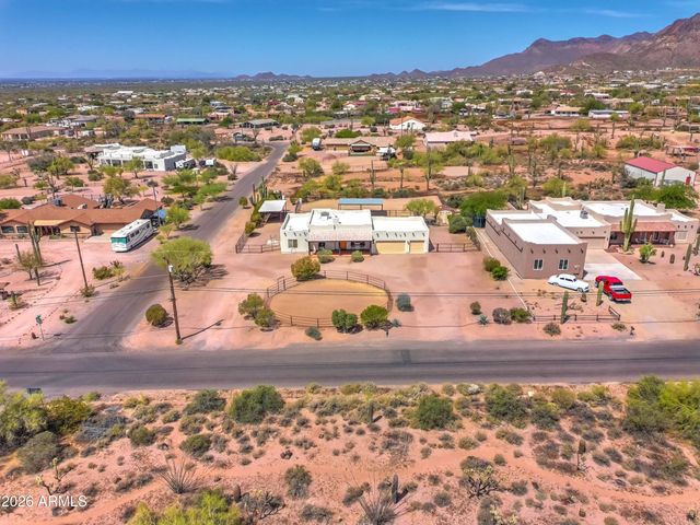 4642 N TOMAHAWK Road, Apache Junction, AZ 85119