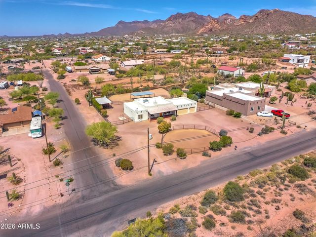 4642 N TOMAHAWK Road, Apache Junction, AZ 85119