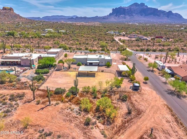 4642 N TOMAHAWK Road, Apache Junction, AZ 85119