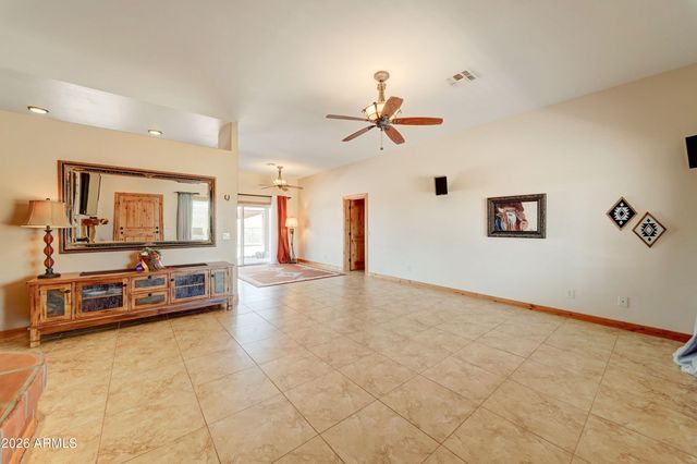 4642 N TOMAHAWK Road, Apache Junction, AZ 85119