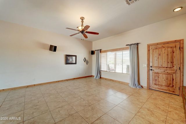 4642 N TOMAHAWK Road, Apache Junction, AZ 85119