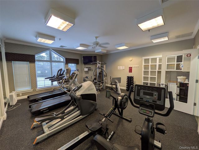 100 Woodcrest Lane 102, Mount Kisco, NY 10549