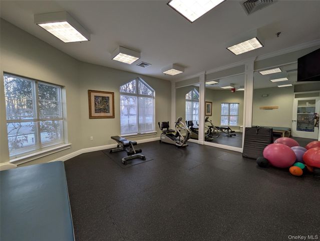 100 Woodcrest Lane 102, Mount Kisco, NY 10549