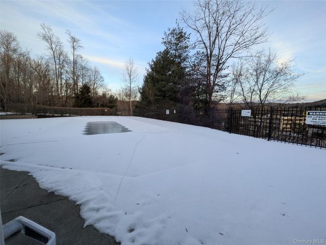 100 Woodcrest Lane 102, Mount Kisco, NY 10549