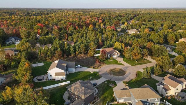 4350 STERLING DRIVE, Plover, WI 54467