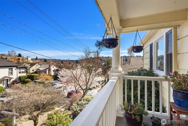 3955 Phinney Avenue N, Seattle, WA 98103