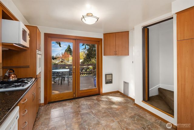 3955 Phinney Avenue N, Seattle, WA 98103