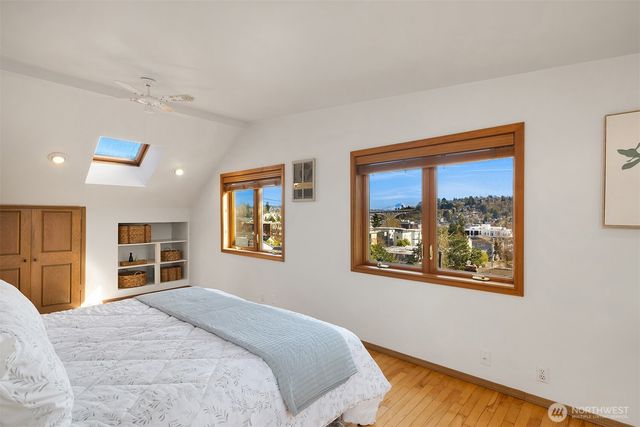 3955 Phinney Avenue N, Seattle, WA 98103