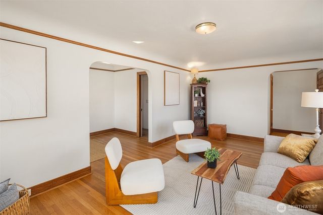 3955 Phinney Avenue N, Seattle, WA 98103