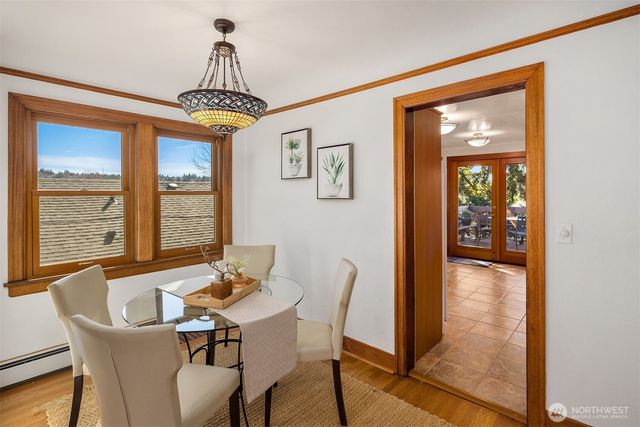 3955 Phinney Avenue N, Seattle, WA 98103