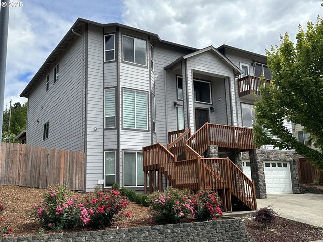 11301 Se CASCADE VIEW Dr, Happy Valley, OR 97086